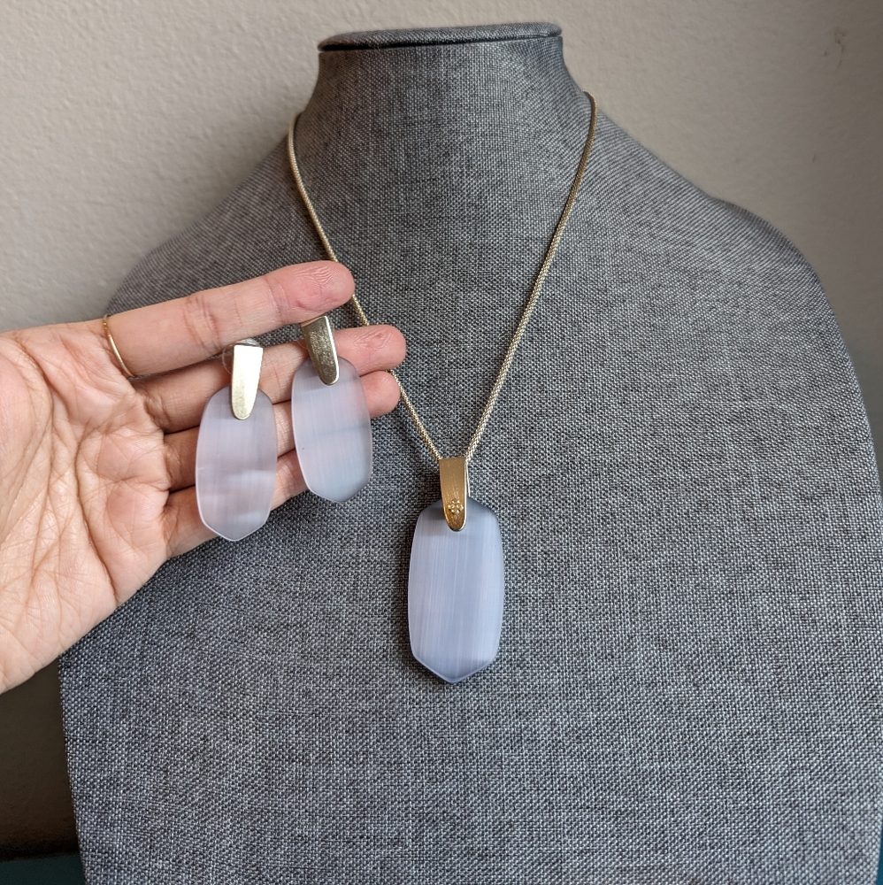 Kendra Scott matching Necklace & Earrings